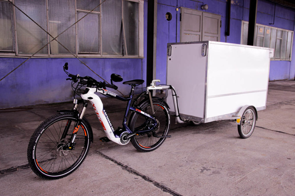 E-Bike-Lastenanhänger Greezzly XL Power mit E-Bike Haibike XDURO Adventr 5.0