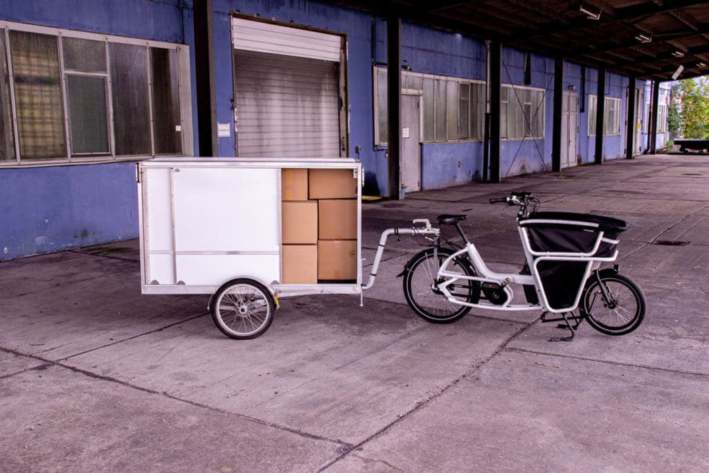 E-Bike-Lastenanhänger Greezzly XL Standard mit E-Bike UrbanArrow Shorty