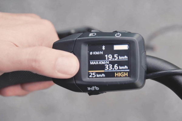 Ansicht der verschiedenen Geschwindigkeiten auf der Bedieneinheit Side Color Display für E-Bikes mit Antrieb von Panasonic