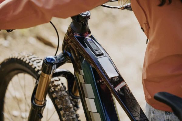 Bedieneinheit SystemController für E-Bikes mit Antrieb Bosch Smart System an einem E-Mountainbike