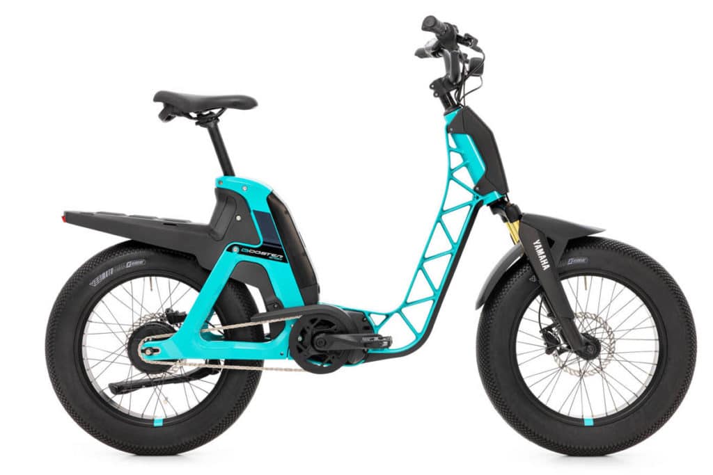 Seitenansicht des E-Bike Yamaha Booster Easy in der Farbe Cyan Solid Aqua