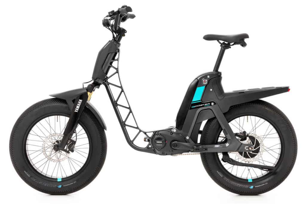 Seitenansicht des E-Bike Yamaha Booster Easy in der Farbe Dark Grey Metallic